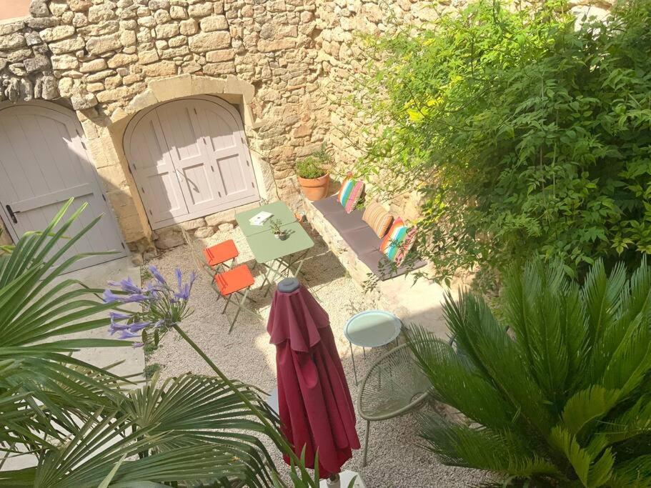 Le Clos Du Rempart - 2 A 4 Pers. Saint-Restitut Exterior photo